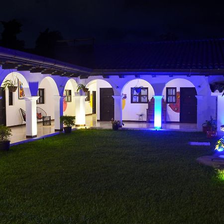 Luna Maya Boutique Hotel Antigua Екстериор снимка