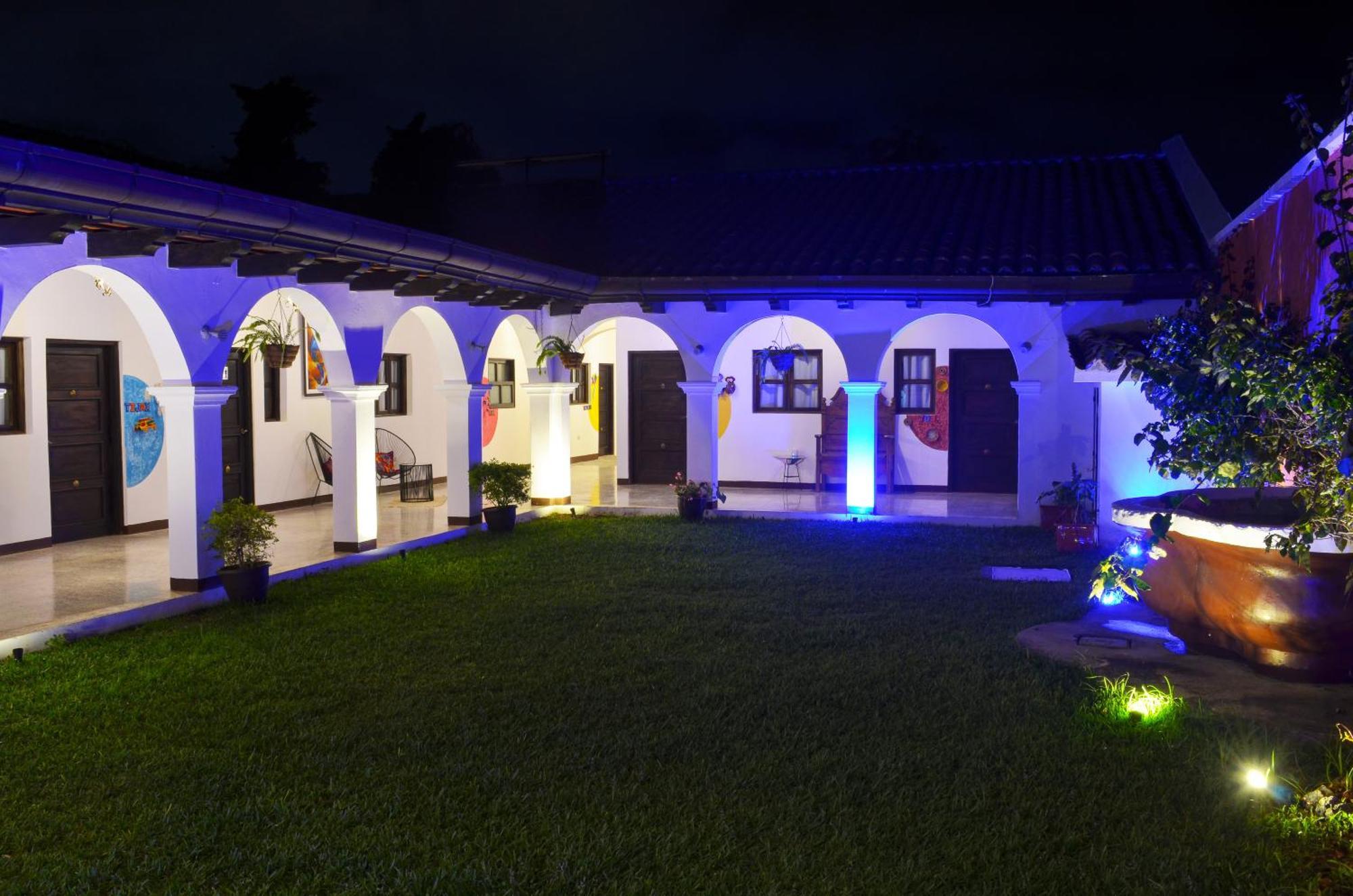 Luna Maya Boutique Hotel Antigua Екстериор снимка
